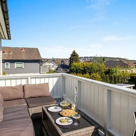 Sentrumnaer Leilighet Med Uteplass Og Parkering Tønsberg